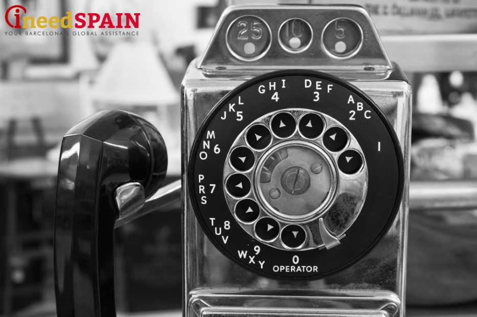 телефонная кабина в Барселоне